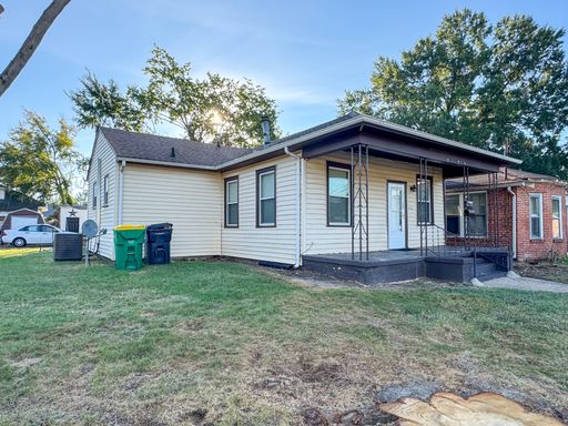 Listing photo thumbnail