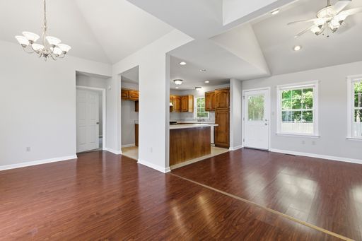 Listing photo thumbnail