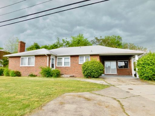 3300 E. River Road, S. Chesterfield, VA 23803