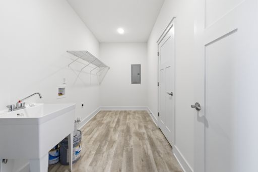 Listing photo thumbnail