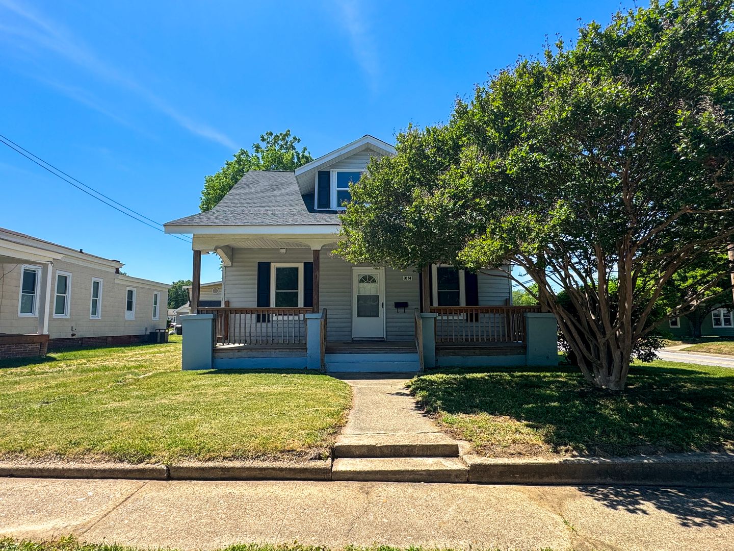 Colonial Heights House: 1014 Hamilton Ave