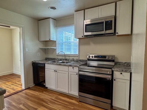 Listing photo thumbnail
