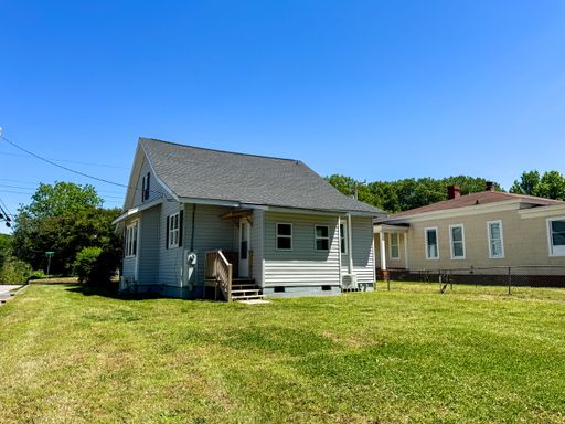 Listing photo thumbnail