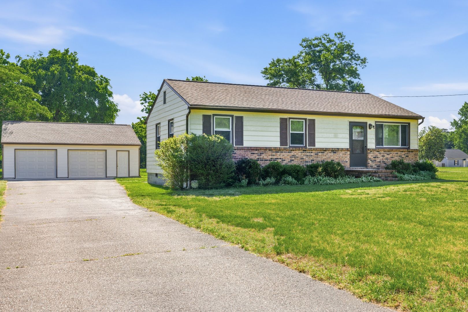 Chester House: 15219 Spruce Ave