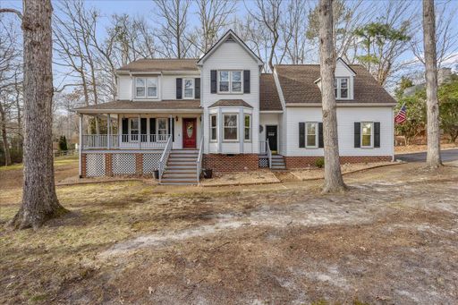 11206 Arbor Green Dr, Chester, VA 23831