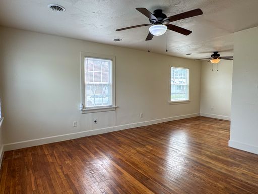 Listing photo thumbnail