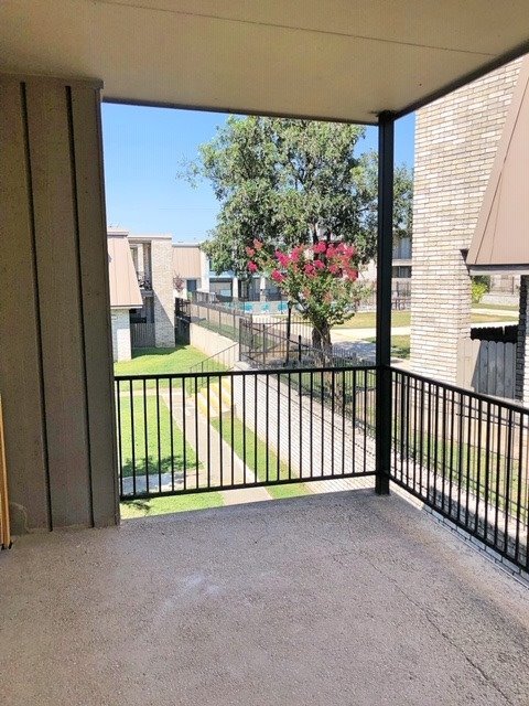 San Antonio Apartment: 1543 Babcock Road