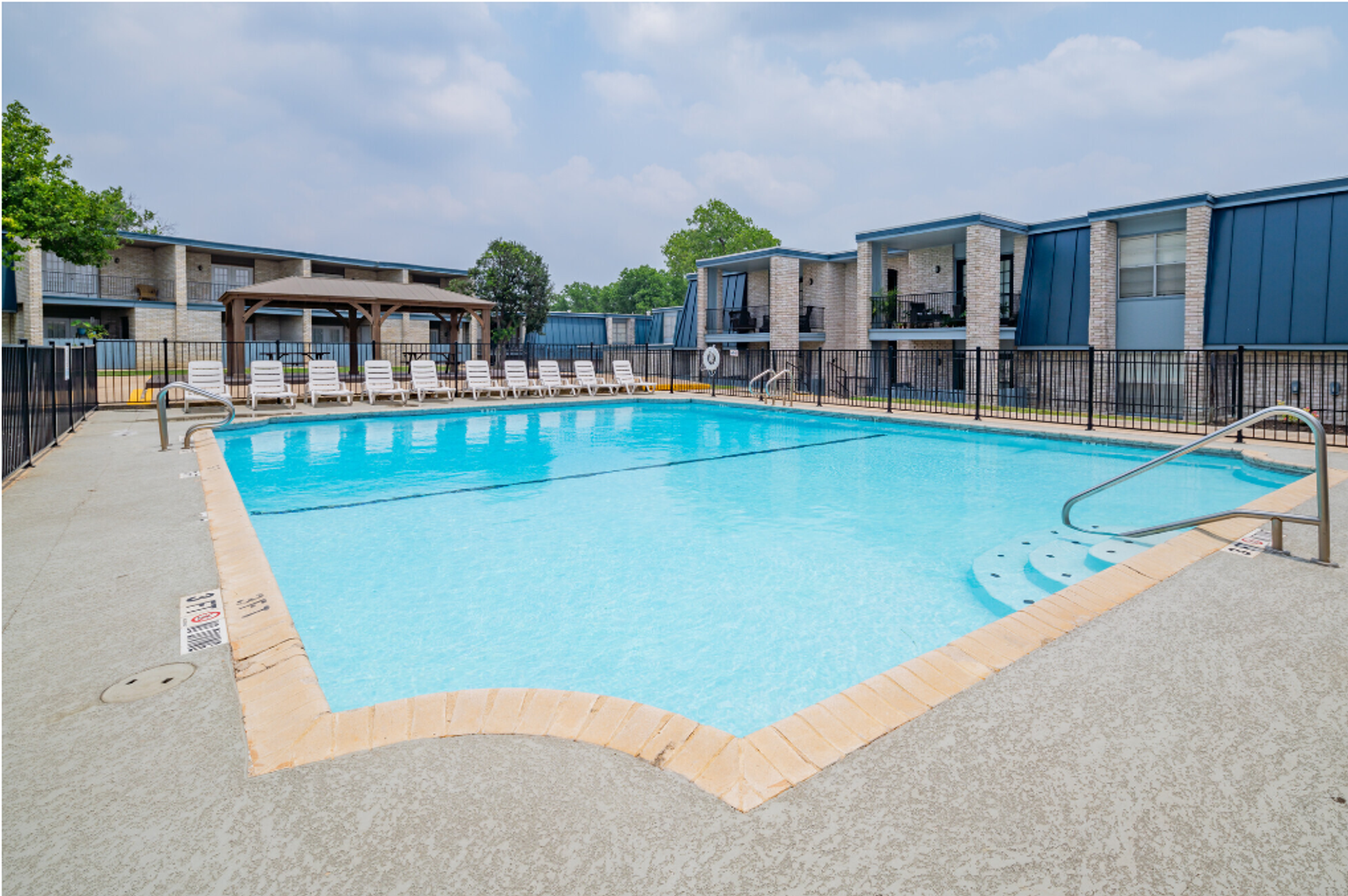 San Antonio Apartment: 1543 Babcock Road