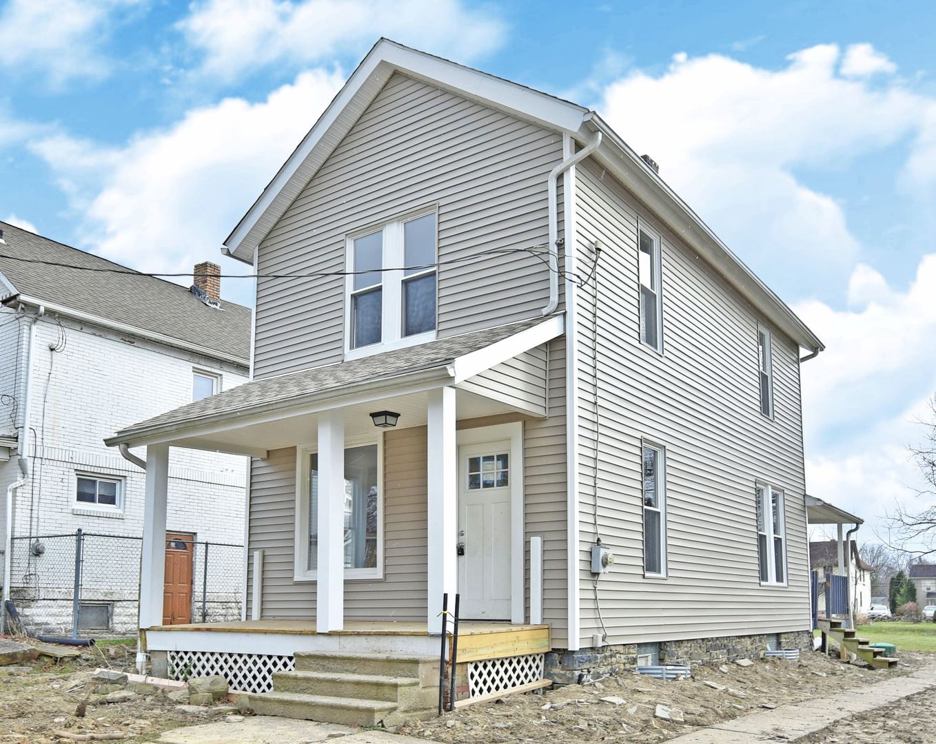 Niles House: 921 South St