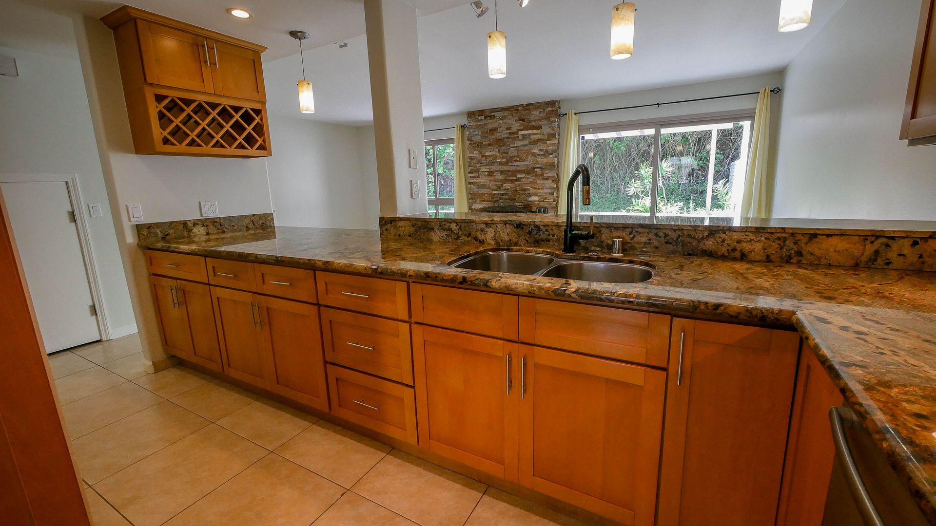 La Jolla Shores Heights - 4 Bedroom, 2.5 bath with Solar Power!