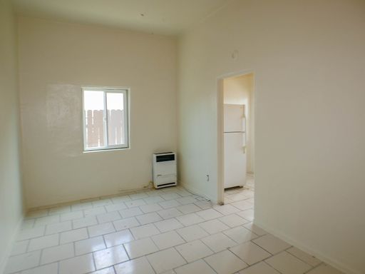 Charming Ground-Floor Studio with Assigned Parking in Central San Diego – photo 1