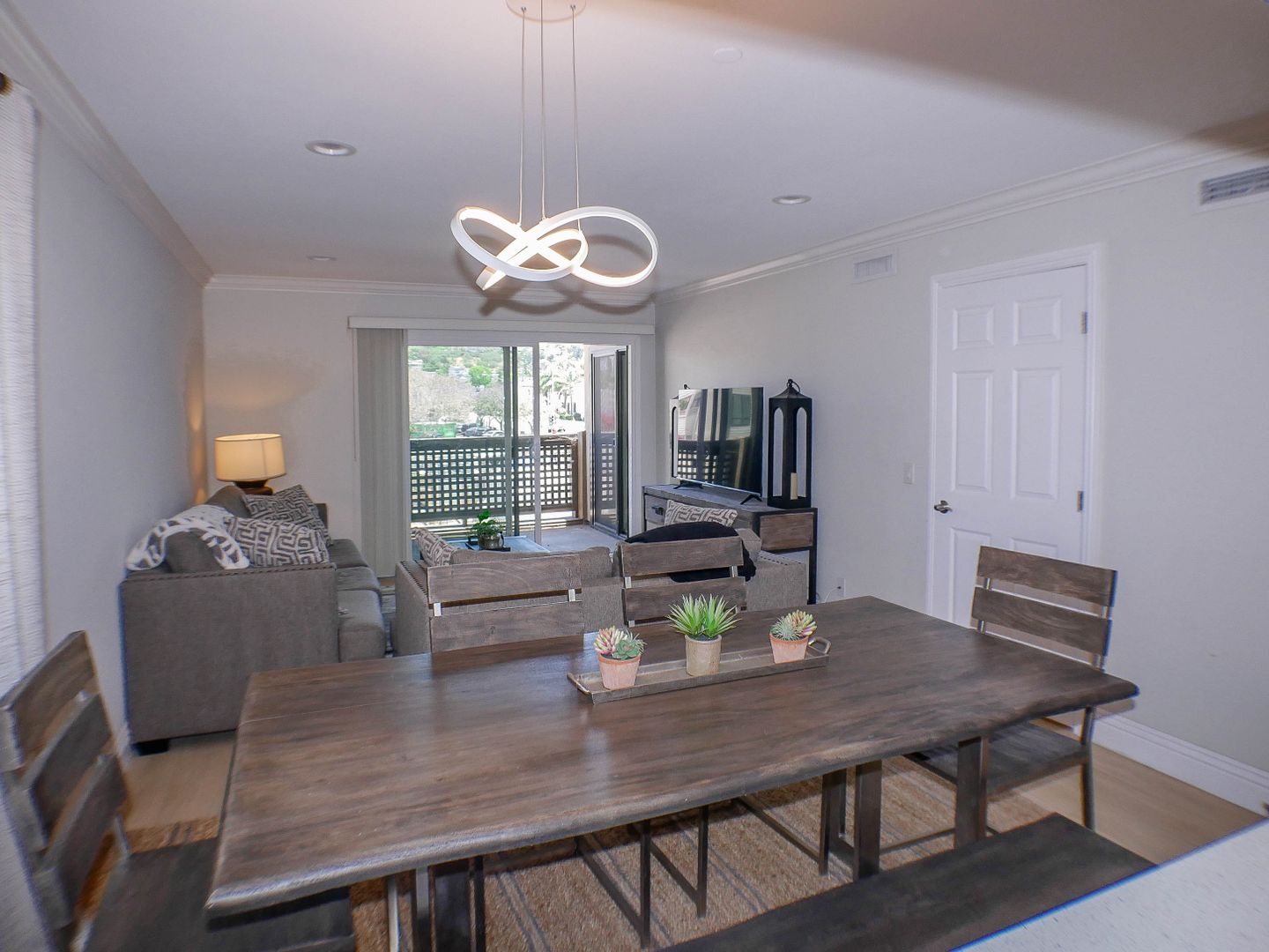 La Jolla Condo: 7509 Draper Ave #305