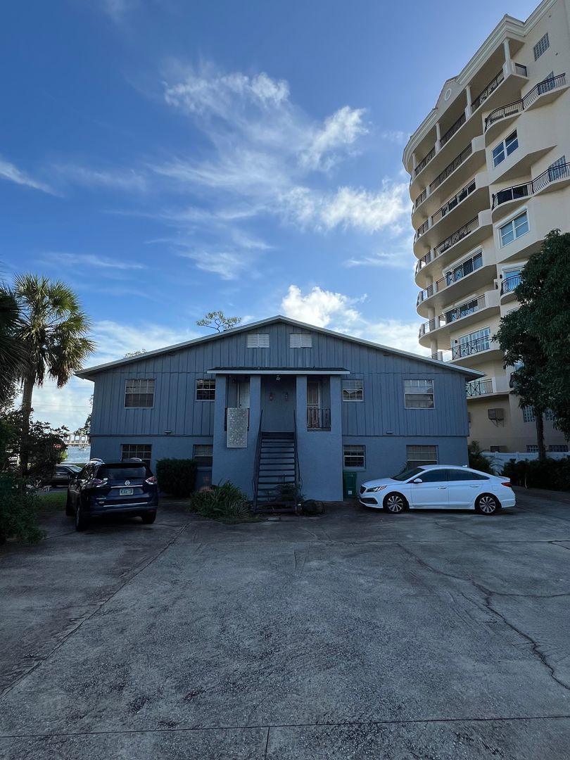 Cocoa Apartment: 17 Riverside Drive