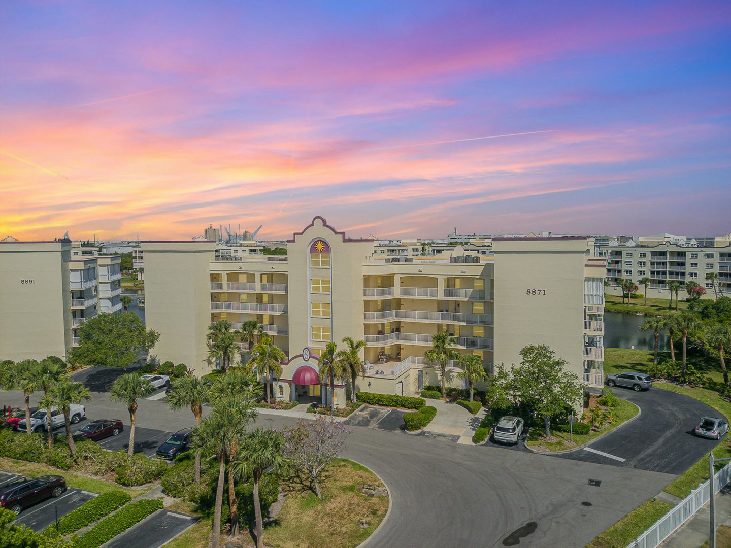 Cape Canaveral Apartment: 8871 Lake Dr #G501