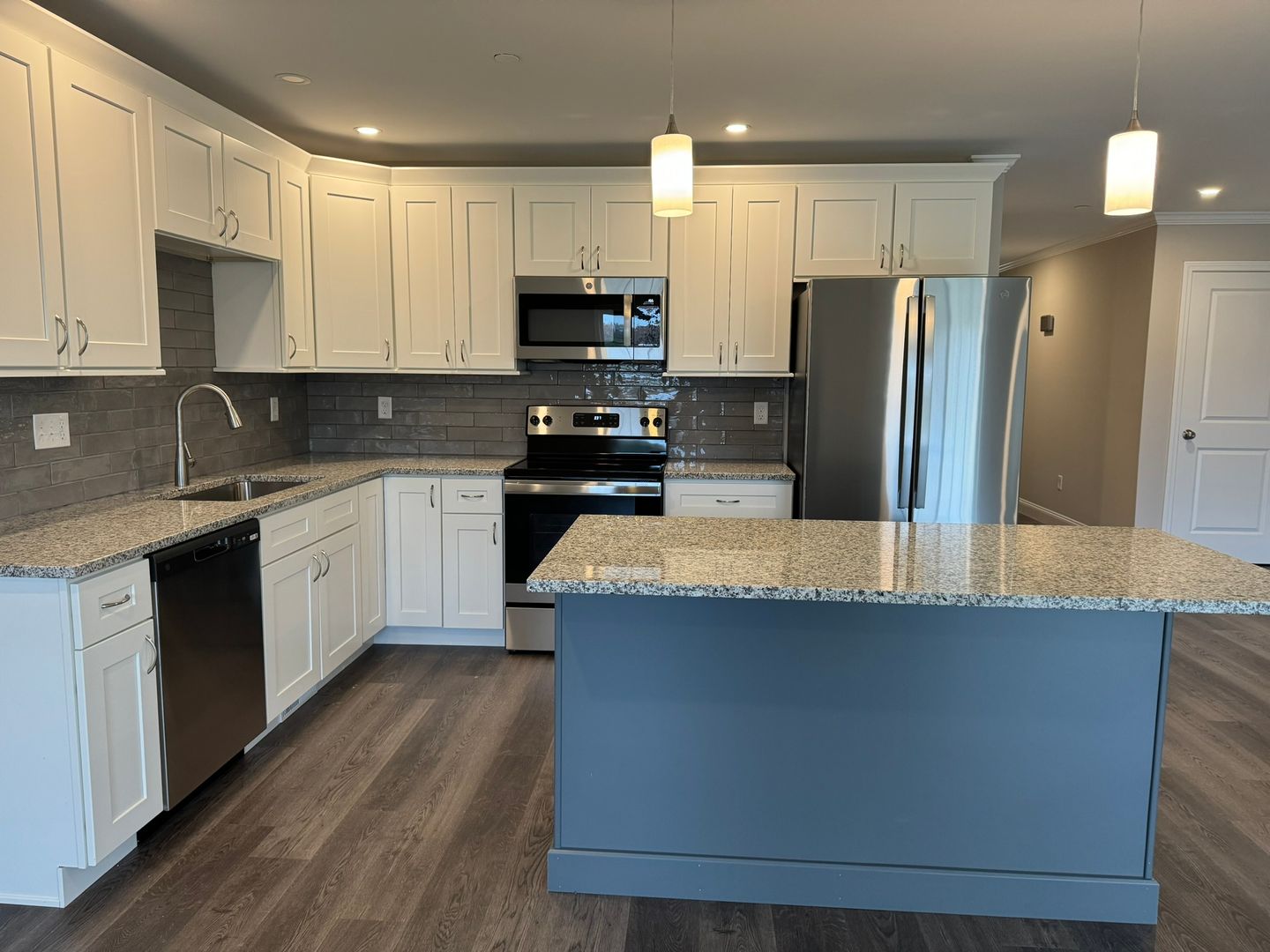 Hooksett Townhome: 108 Mammoth Rd