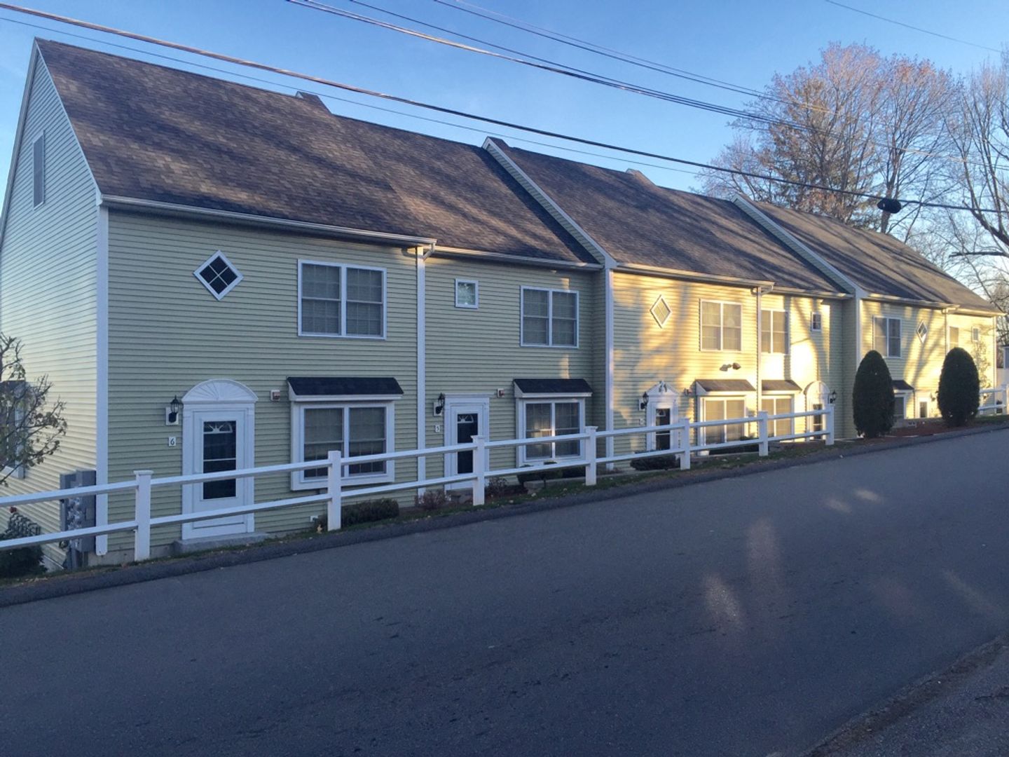 Derry Apartment: 38 Maple St.