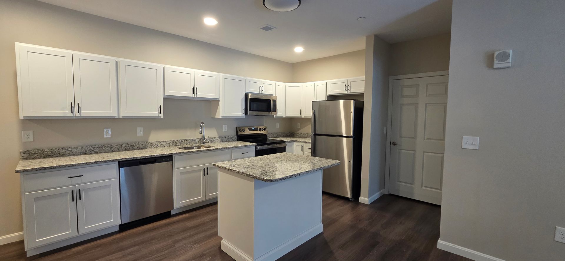 Londonderry Apartment: 217 Rockingham Road