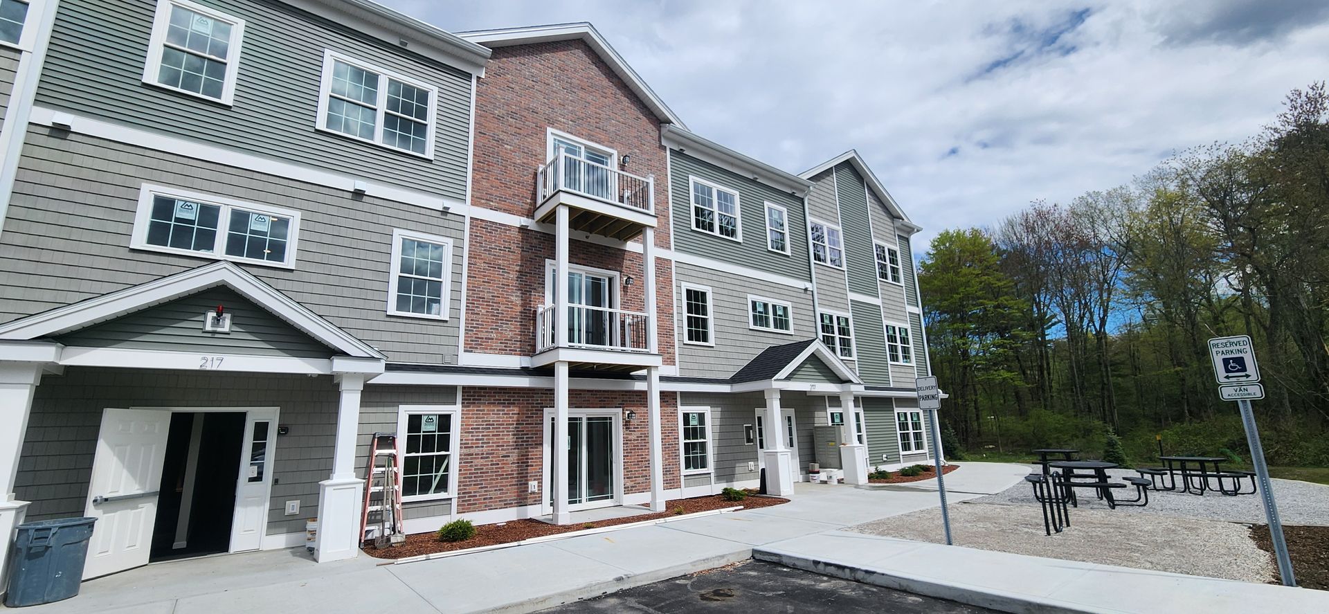 Londonderry Apartment: 217 Rockingham Road