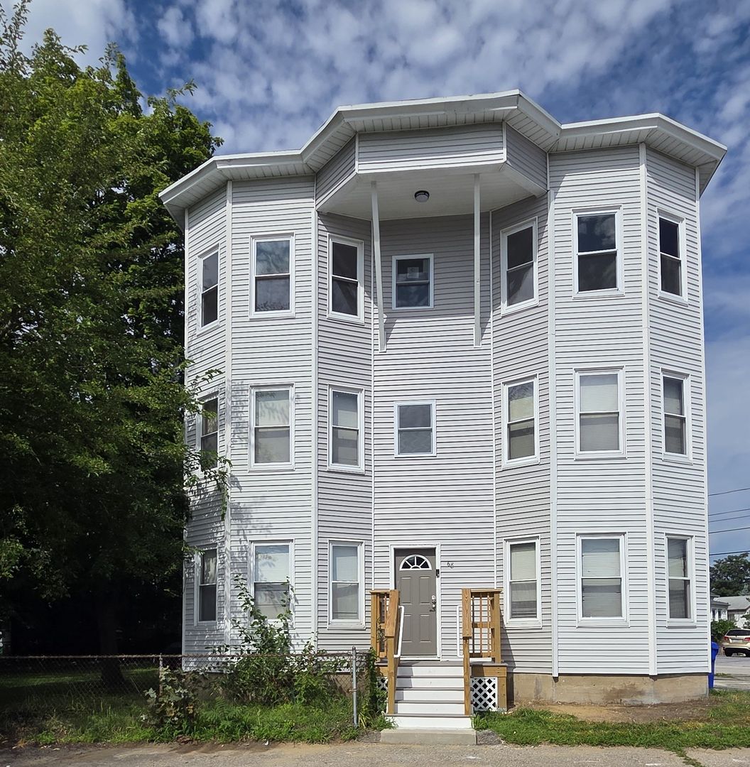 Manchester Apartment: 68 Claremont Ave