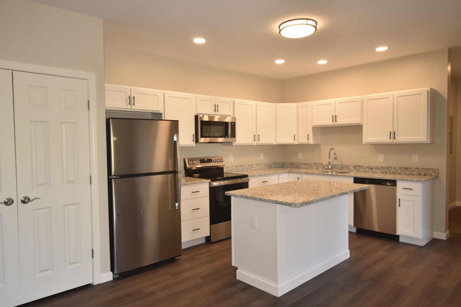 Londonderry Apartment: 217 Rockingham Road