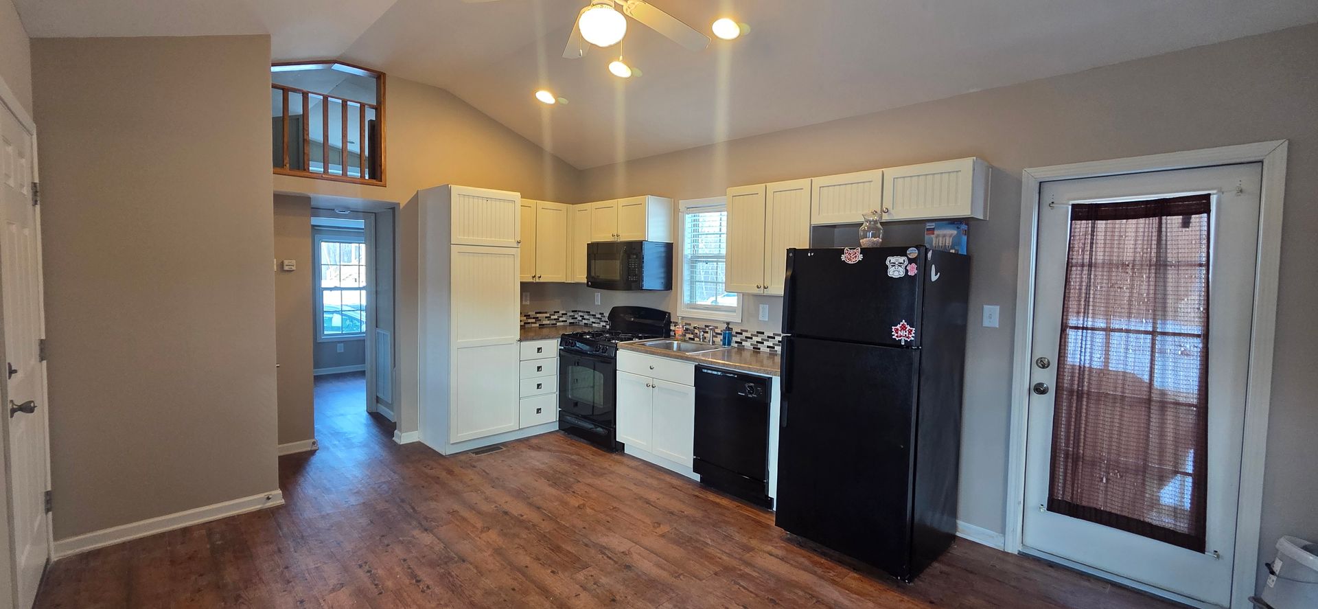 Danville Apartment: Beatrice St