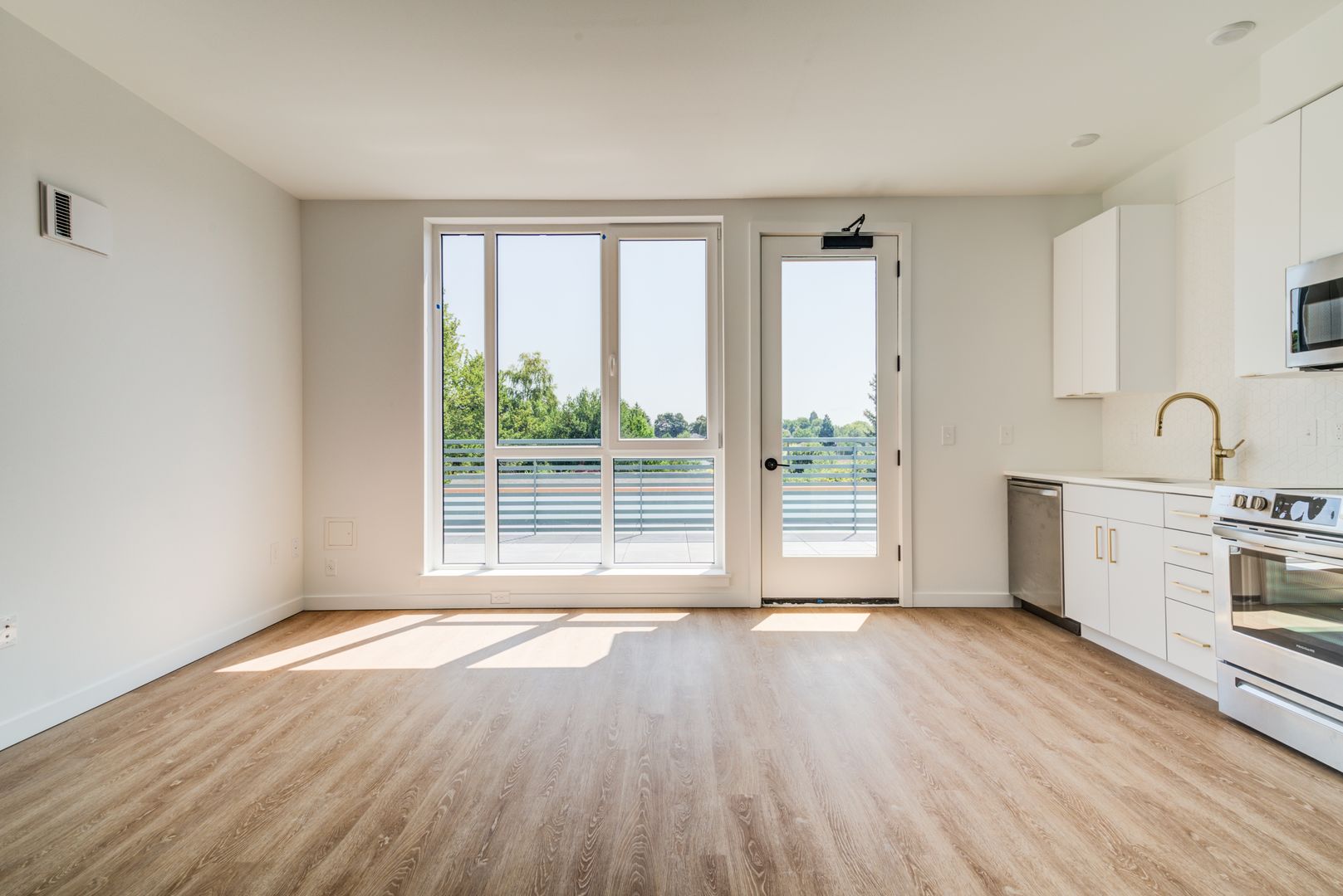 Portland Apartment: 2510 SE 29th Ave