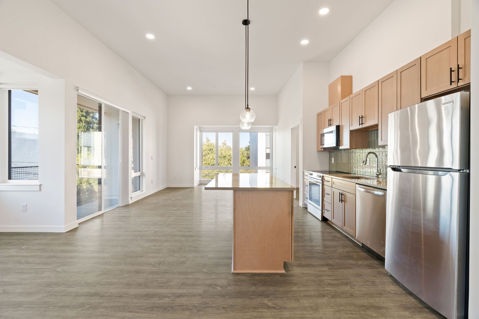 Portland Apartment: 2515 SE 30th Ave