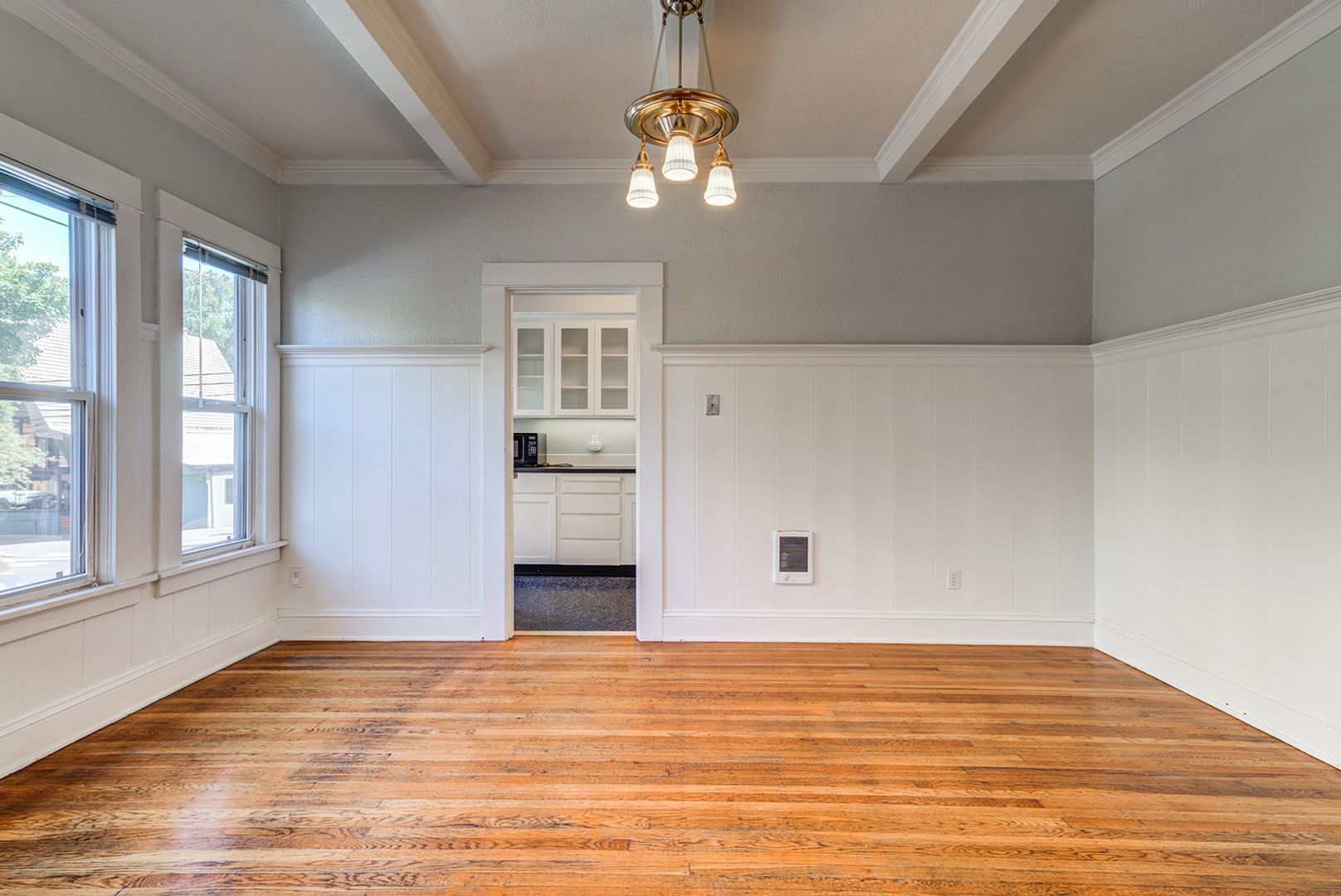 Portland Apartment: 2110 NW Flanders