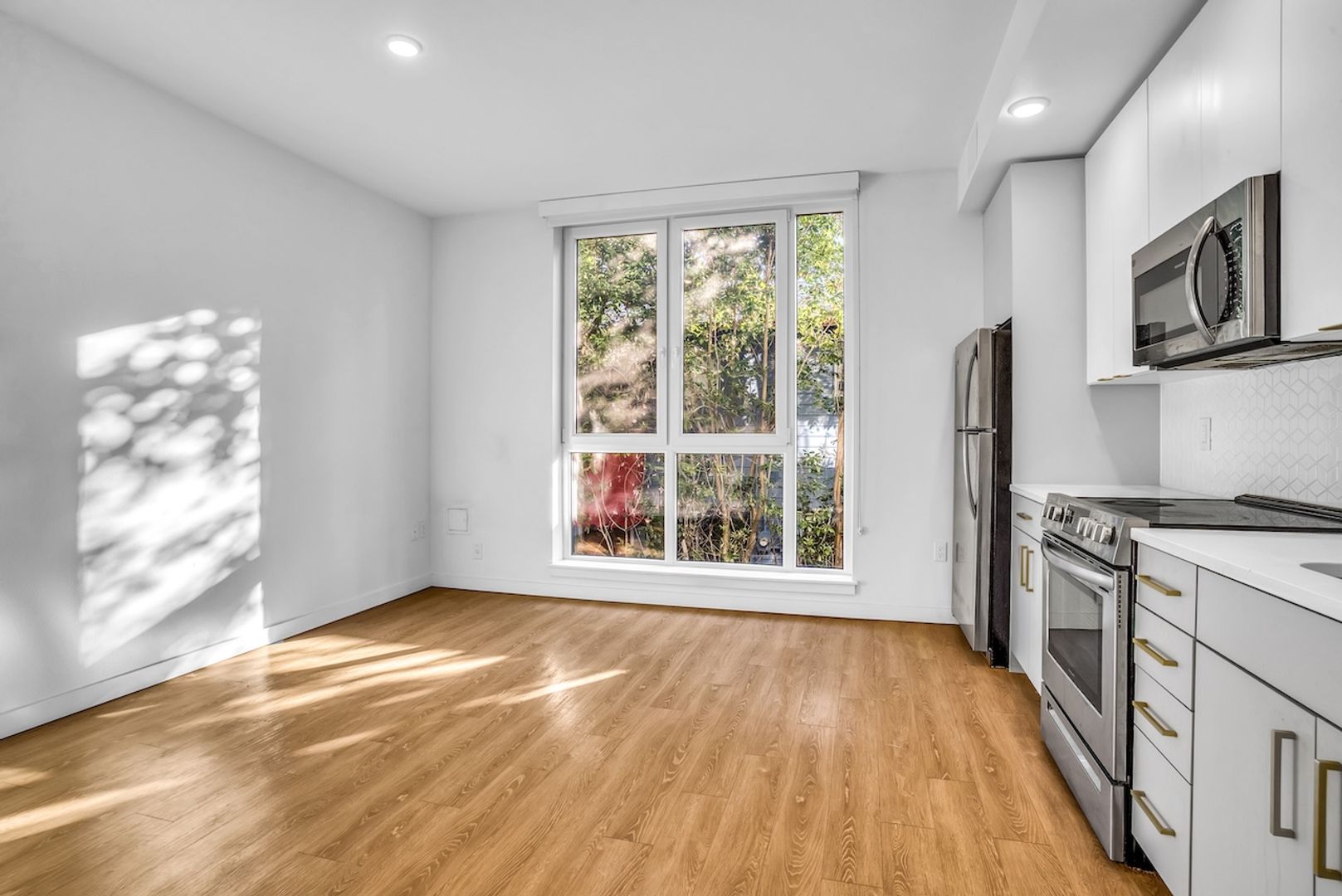 Portland Apartment: 2510 SE 29th Ave