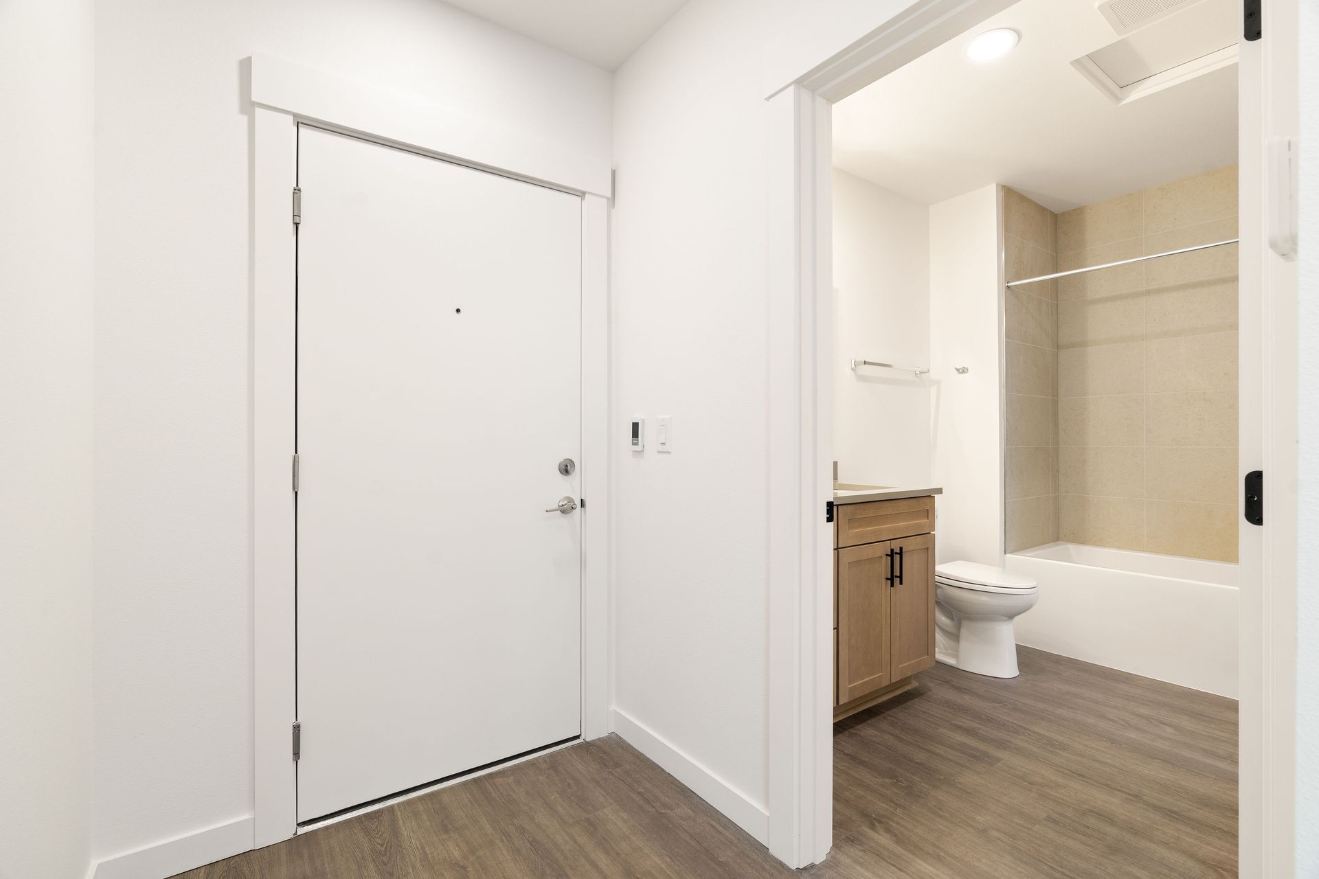 Portland Apartment: 2515 SE 30th Ave