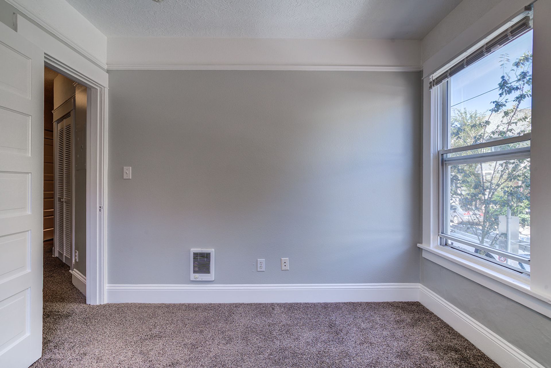 Portland Apartment: 2110 NW Flanders