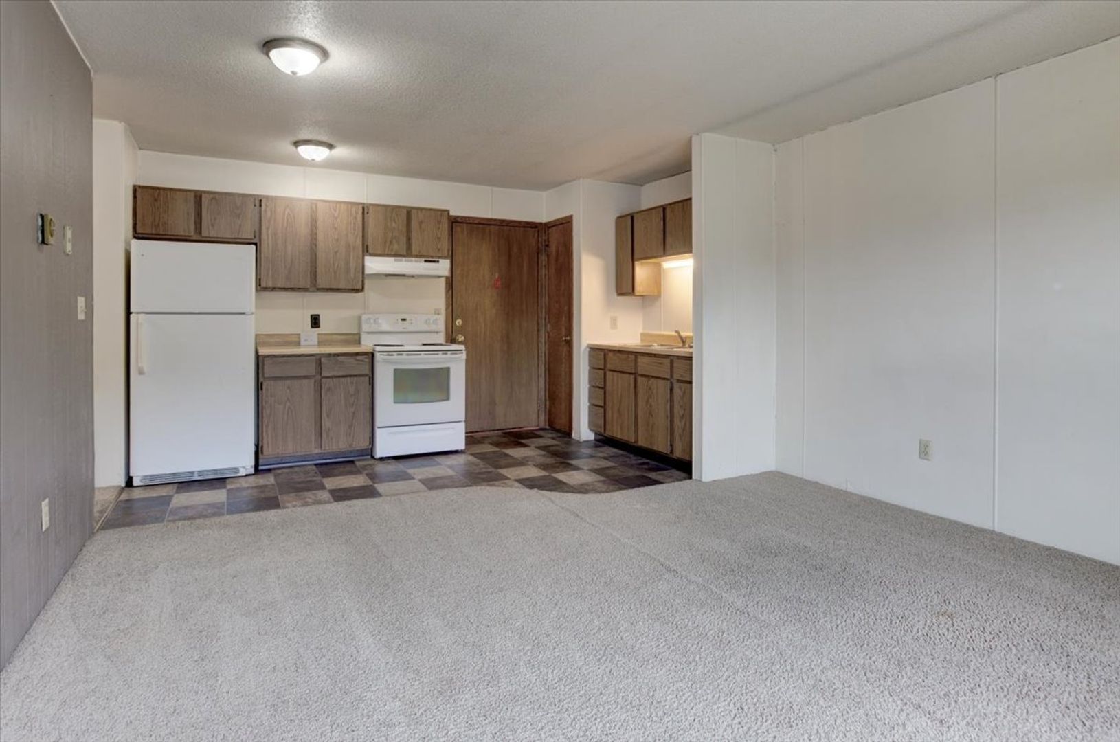 Menomonie Apartment: 1703 South Broadway