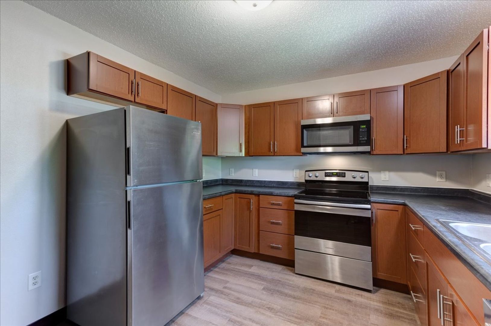 Menomonie Apartment: 1820 8th St. E
