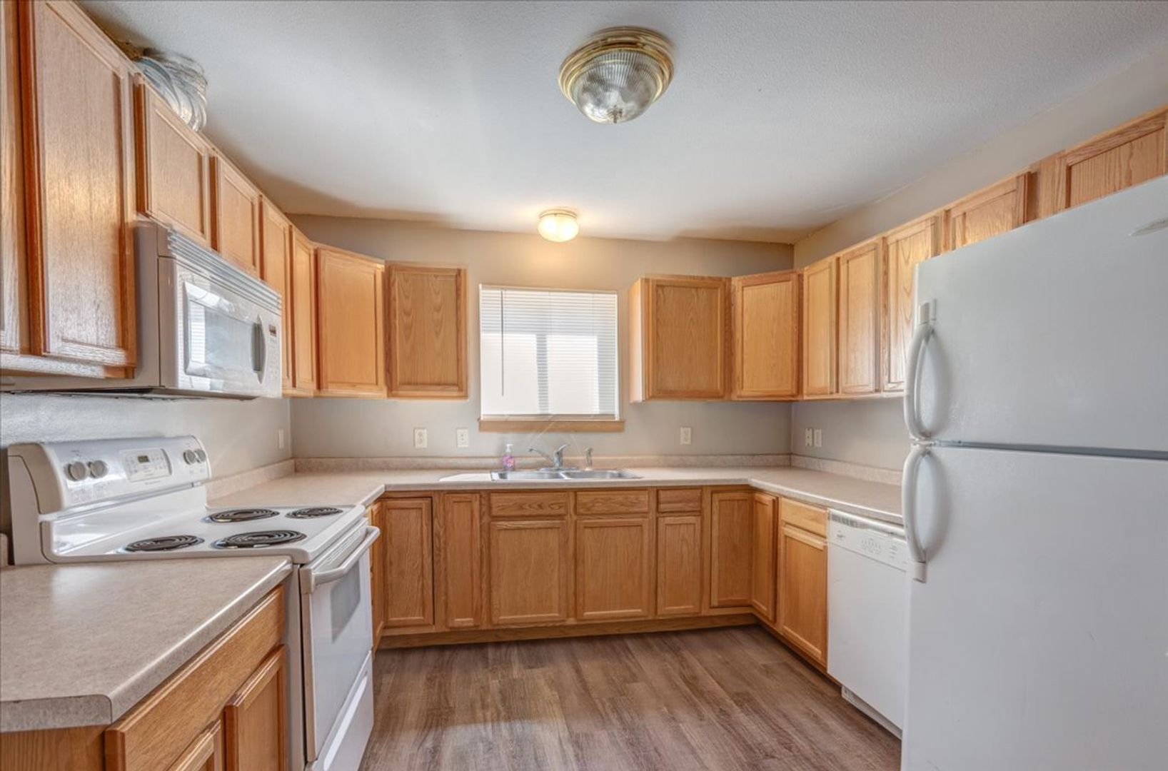 Menomonie Apartment: 1820 8th St. E