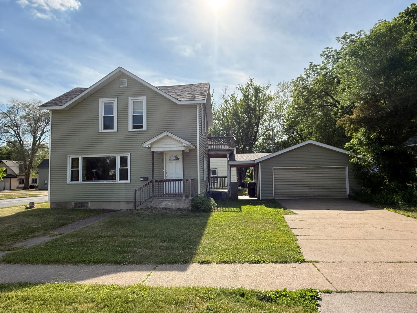 Menomonie House: 1219 8th St. E