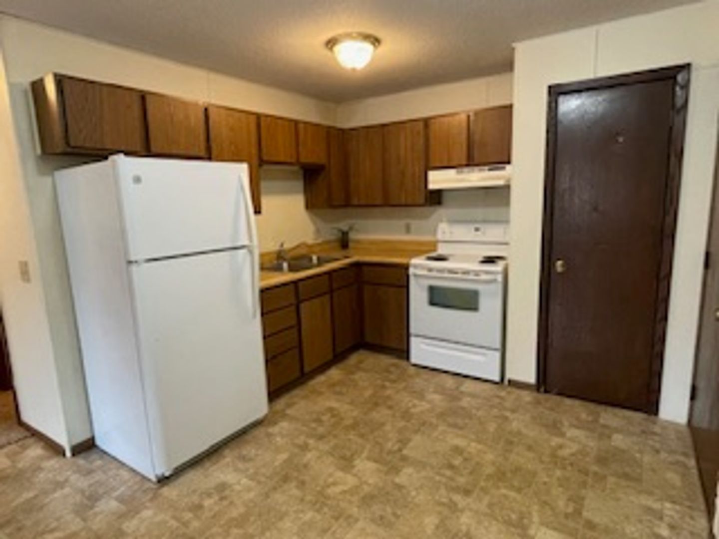 Menomonie Apartment: 1721 South Broadway