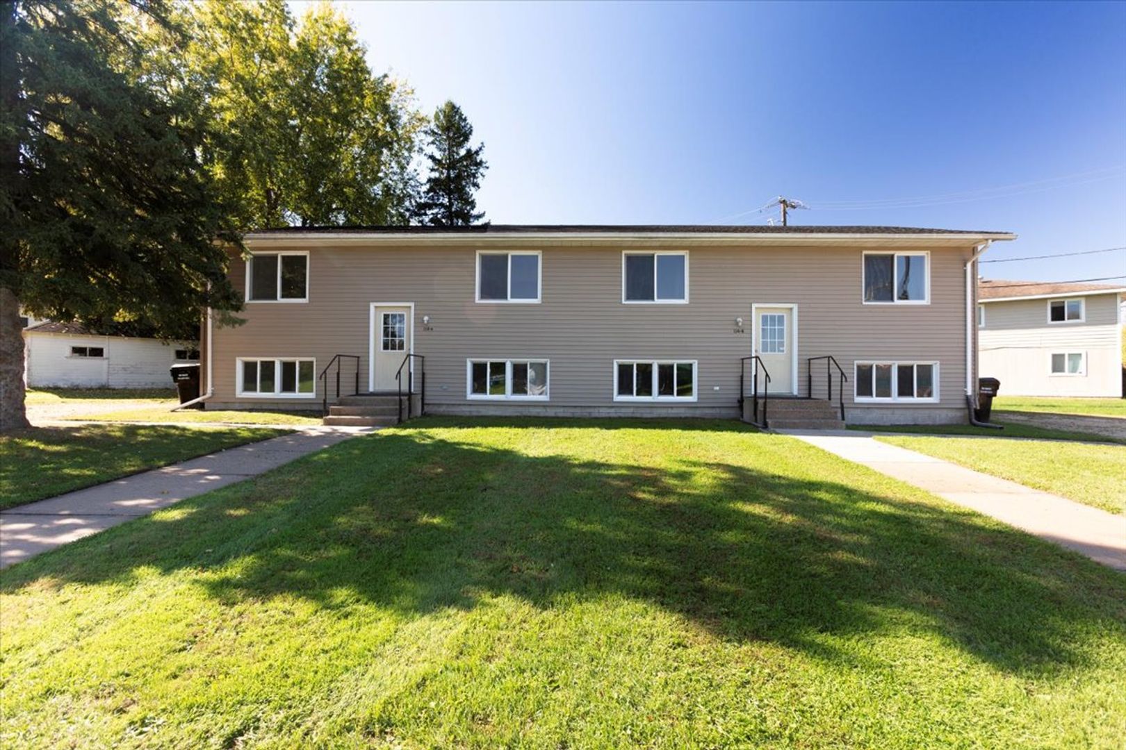 Menomonie Apartment: 114 17th Ave. E