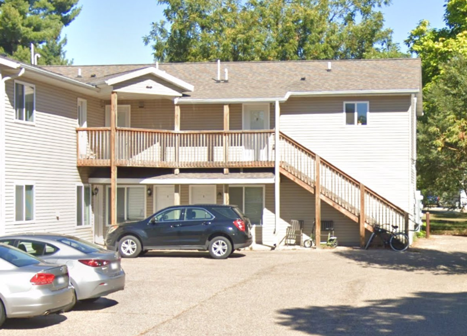 Menomonie Apartment: 1820 8th St. E