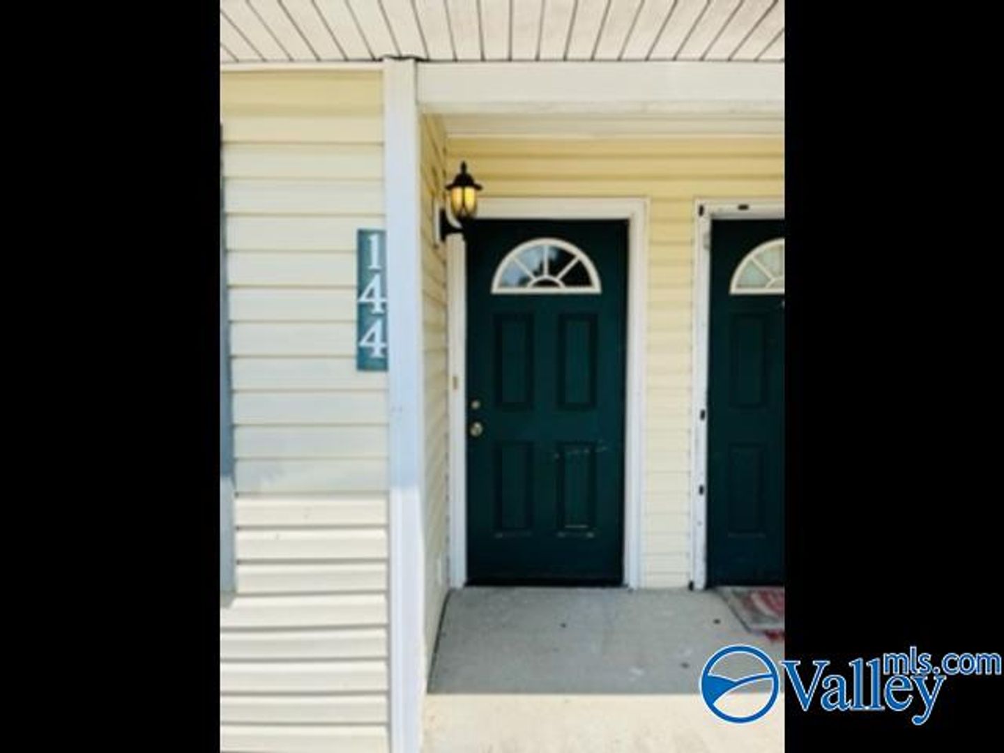 Boaz Apartment: 140-148 Kinney Road