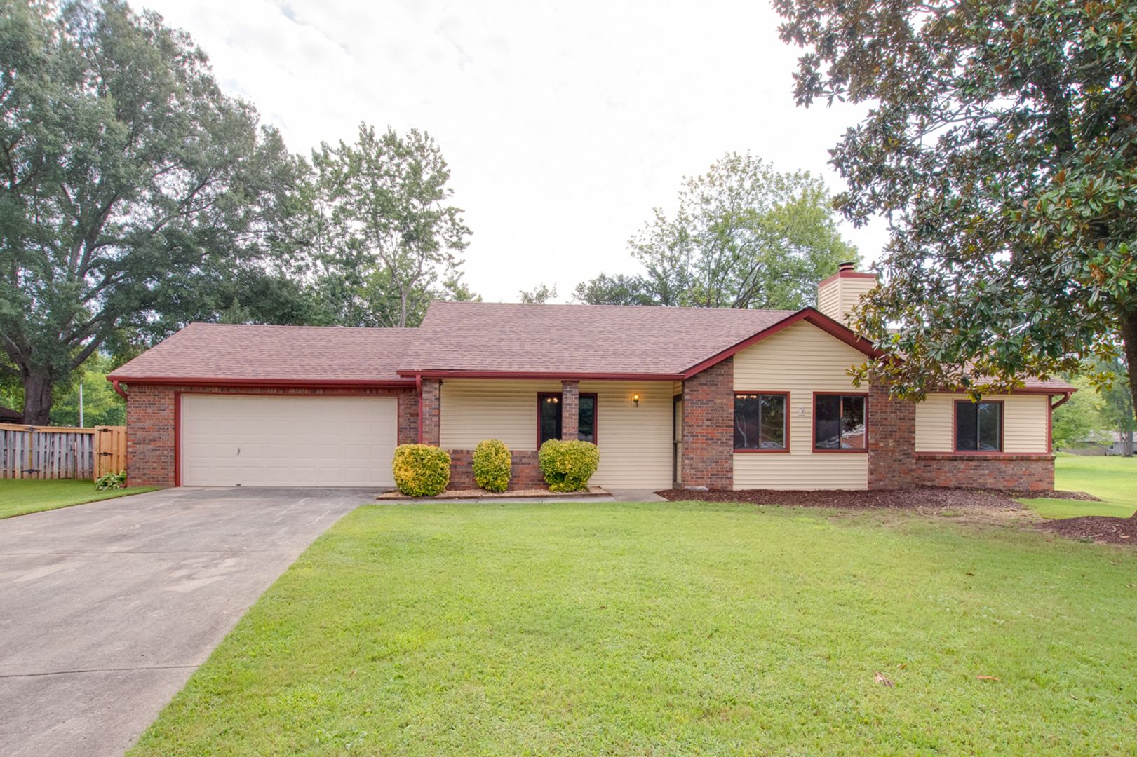 Huntsville House: 2010 Rangewood Circle