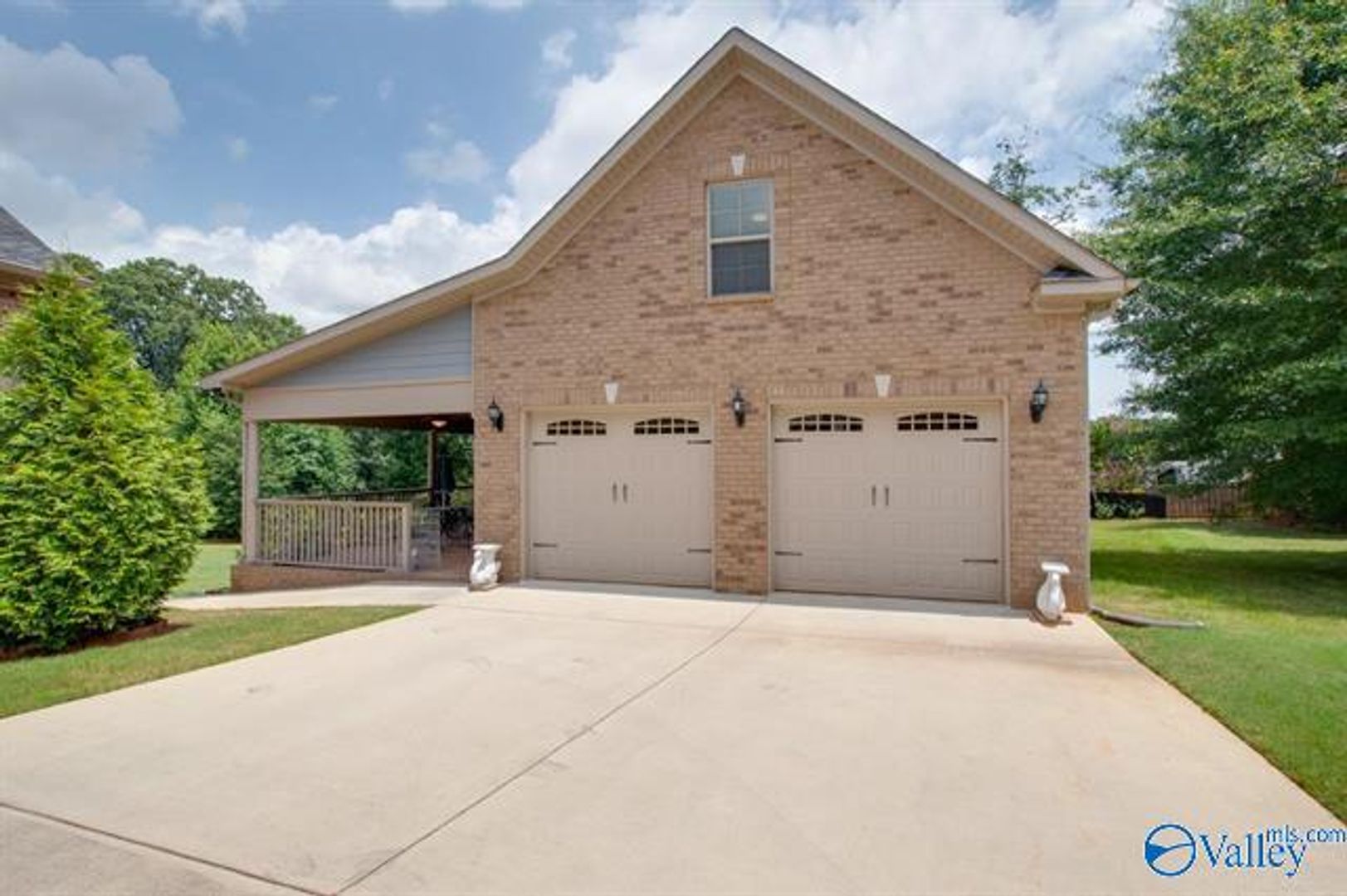 Meridianville House: 217 Buddy Tate Lane