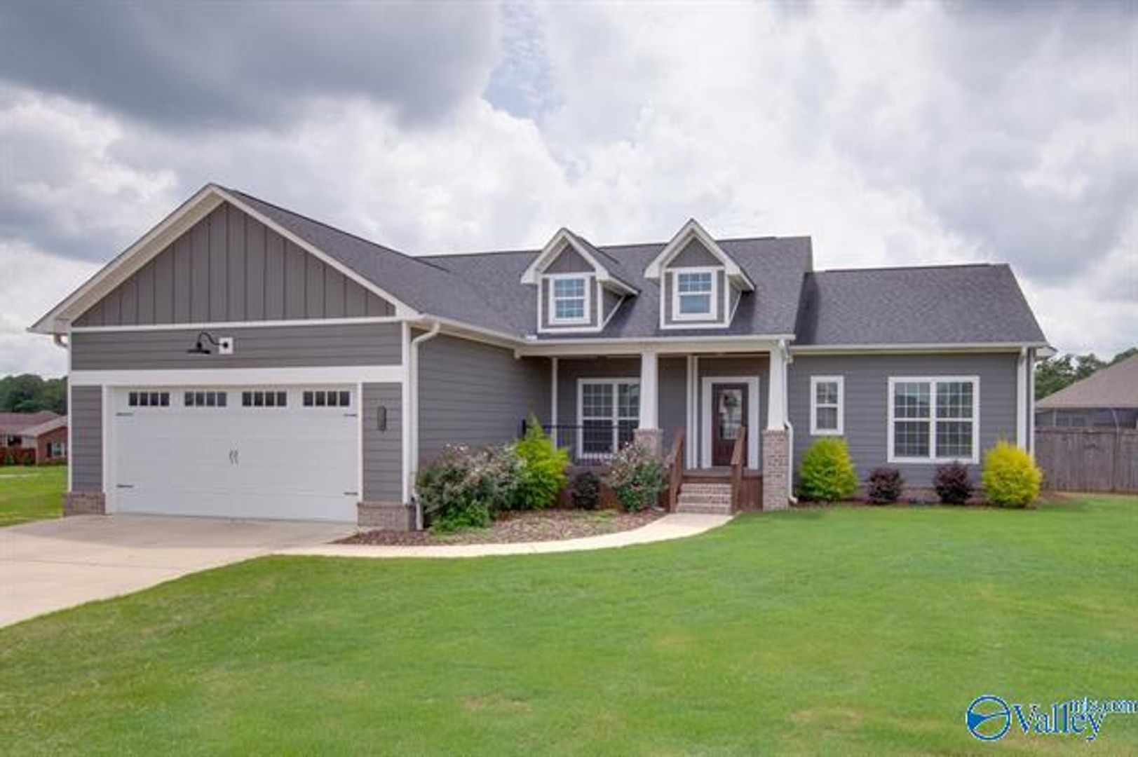 Cullman House: 1837 Saddle Trace Lane SE