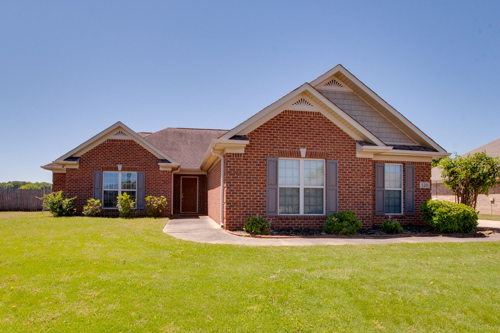 Meridianvile House: 120 Lexi Lane