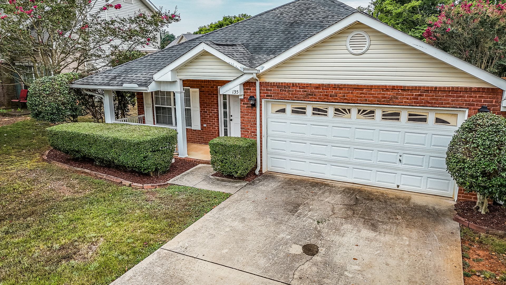 Huntsville House: 135 Bremerton Drive