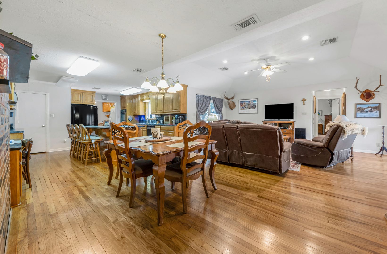 Bryan House: 4269 Wilcox Lane