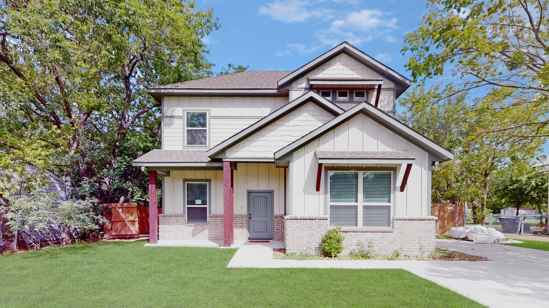 College Station House: 103 Moss Street