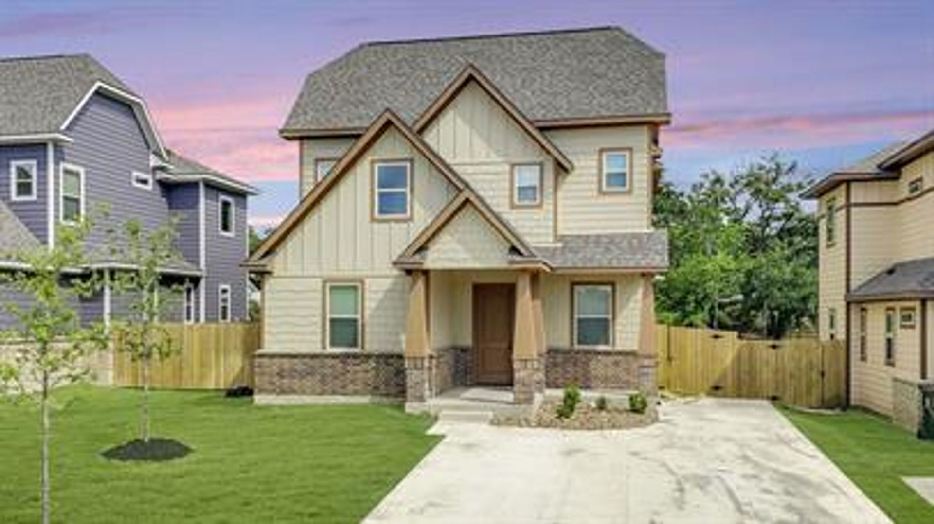 Bryan House: 309 Fairway Drive
