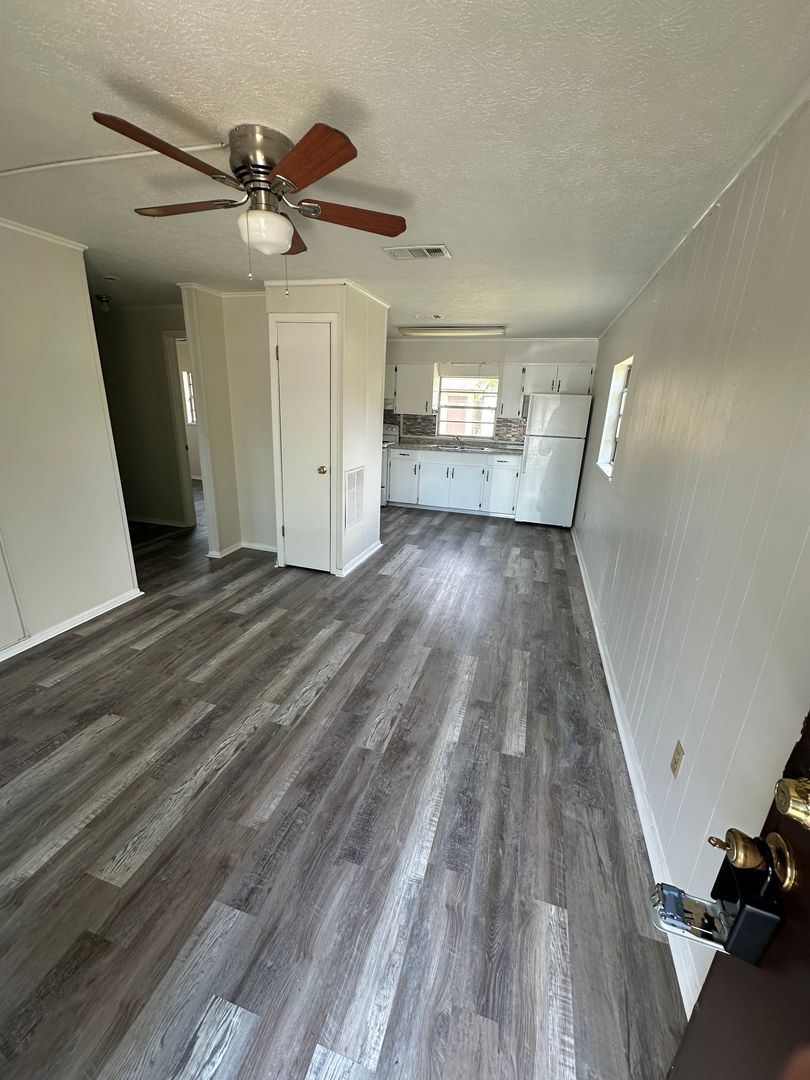 Panama City Apartment: 108 N Anita Dr