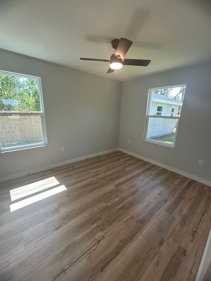 7209 Lake Suzzanne Ln. 11 of 12