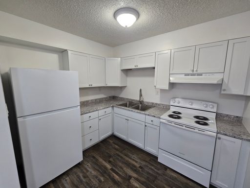 Amazing Fully Remodeled Apartment